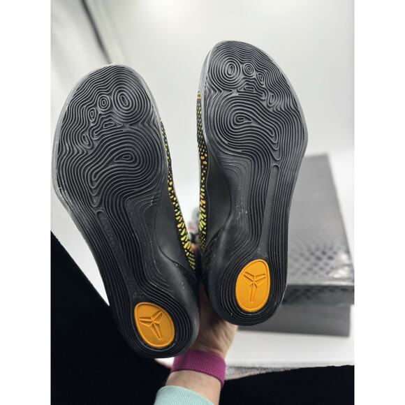 Size 11 - Nike Kobe 9 Elite XDR Inspiration bs907 - Picture 6 of 8